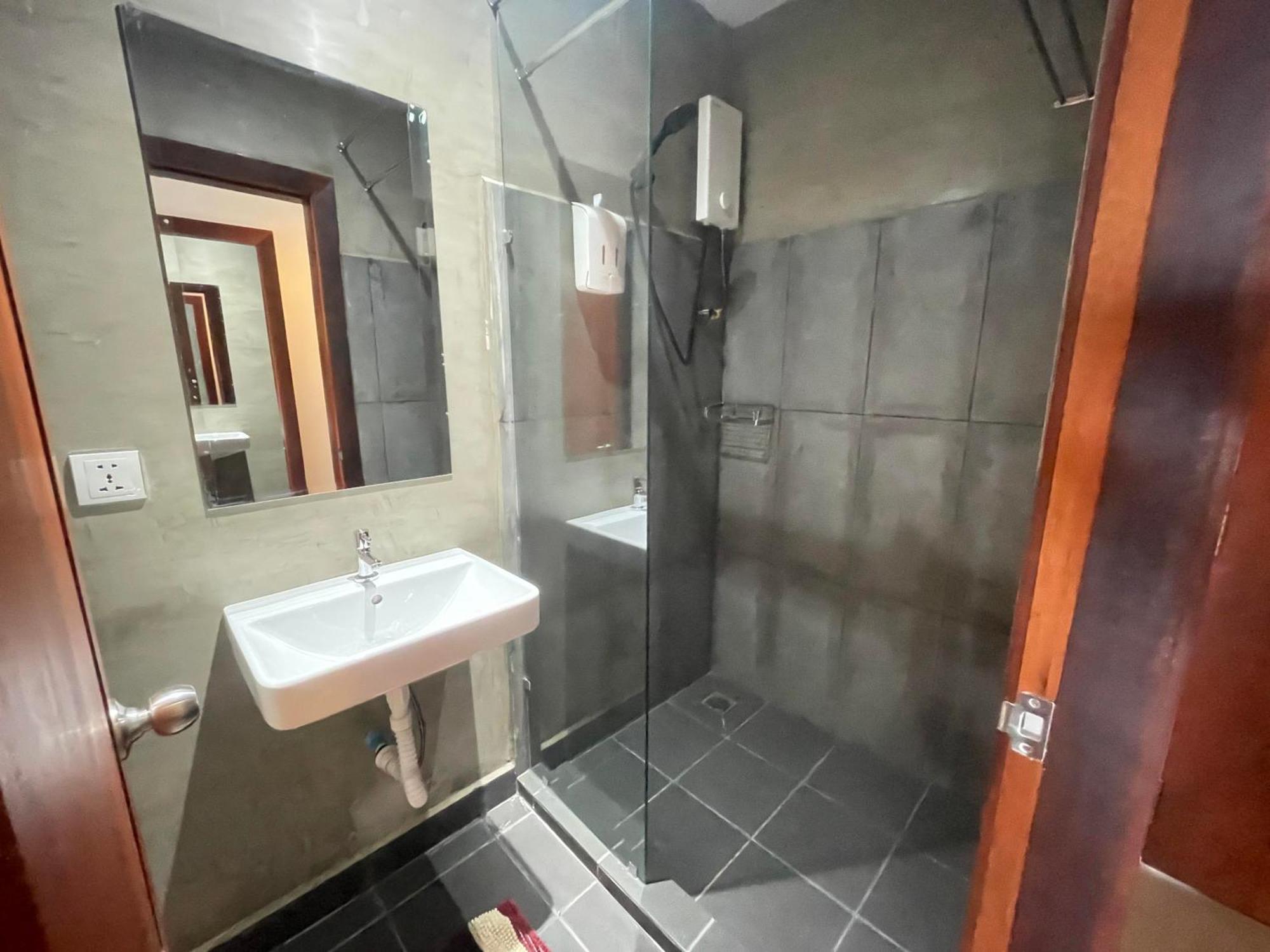 Onederz Kampot Hostel Eksteriør bilde